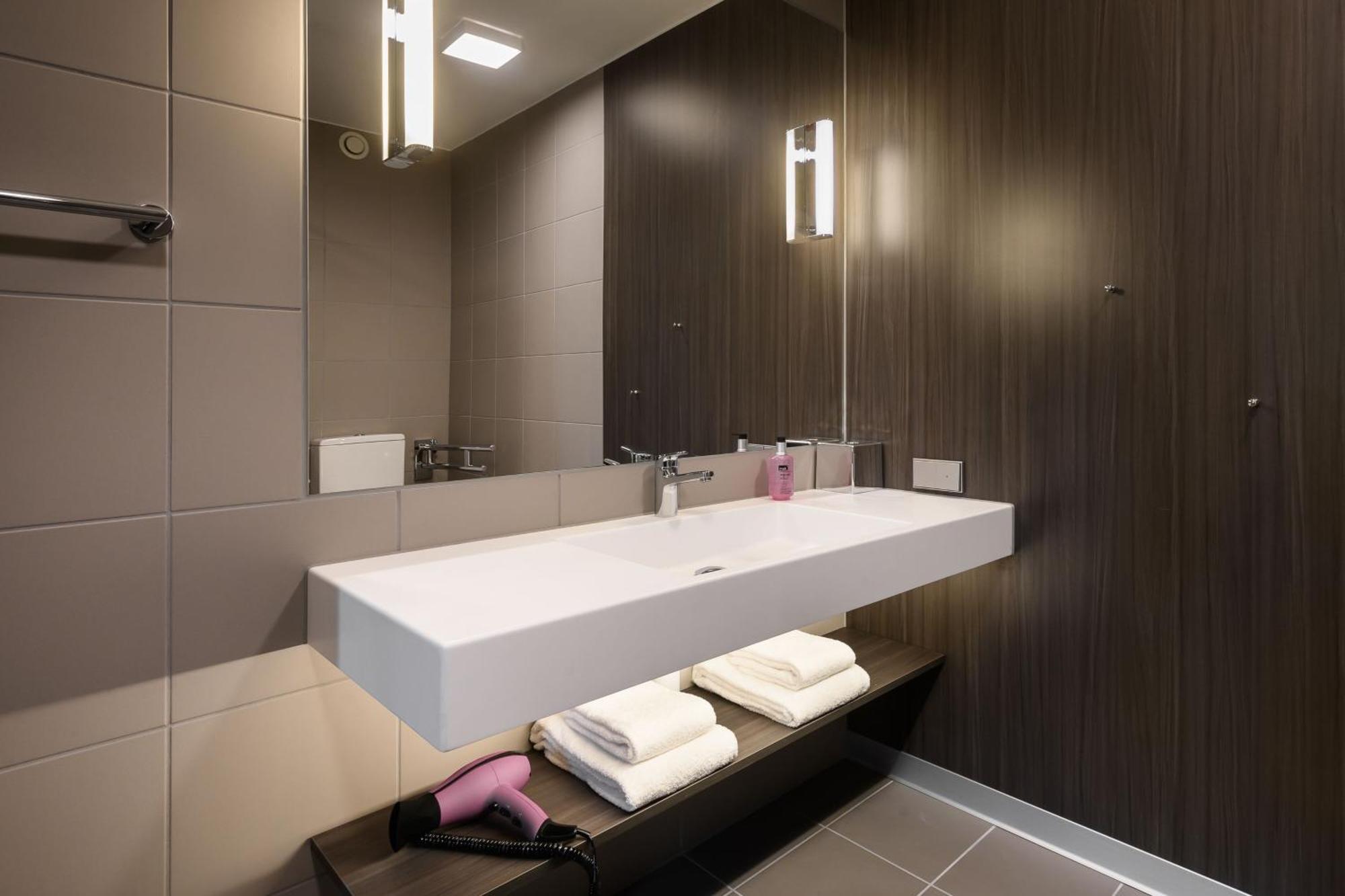 Moxy Dresden Neustadt Εξωτερικό φωτογραφία